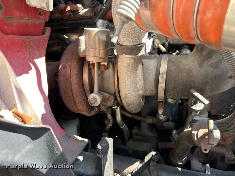 image for item DR2644 2006 International 8600 semi truck