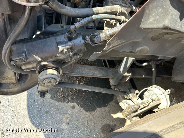 image for item DR2644 2006 International 8600 semi truck