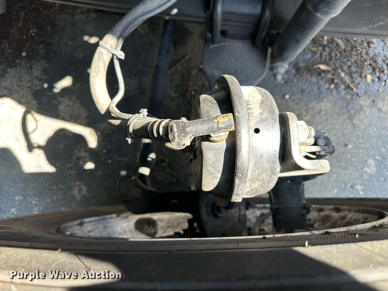 image for item DR2644 2006 International 8600 semi truck