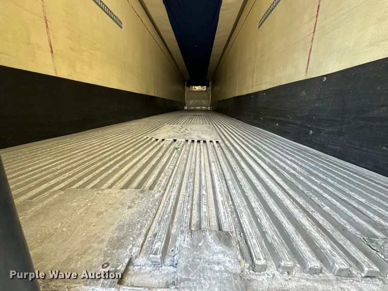 image for item DR2714 2005 Utility  3000R  refrigerated van trailer