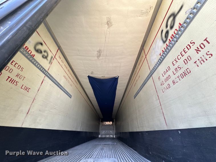 image for item DR2714 2005 Utility  3000R  refrigerated van trailer