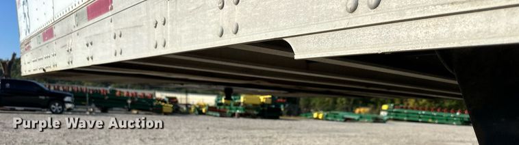 image for item DR2715 2005 Utility 3000R refrigerated van trailer