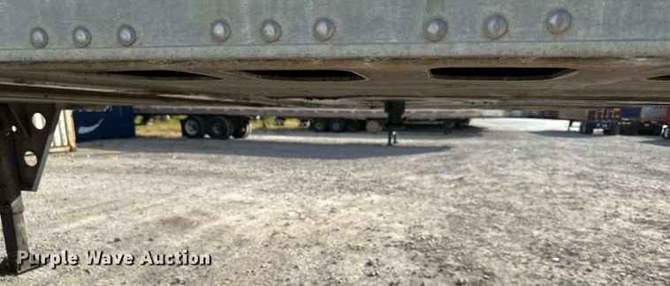 image for item DR2715 2005 Utility 3000R refrigerated van trailer