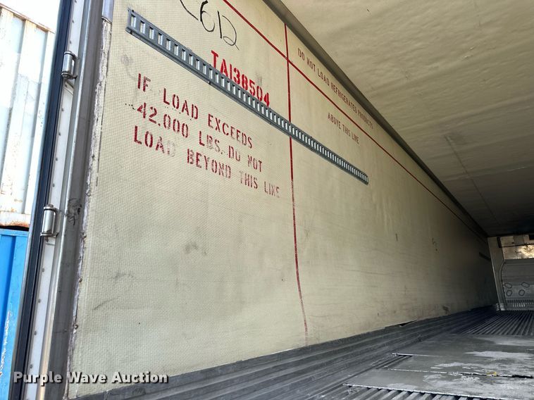 image for item DR2715 2005 Utility 3000R refrigerated van trailer