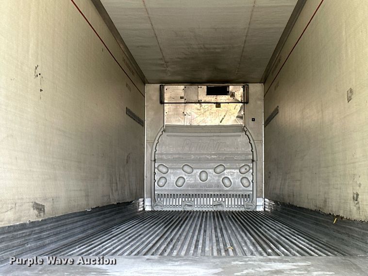 image for item DR2715 2005 Utility 3000R refrigerated van trailer