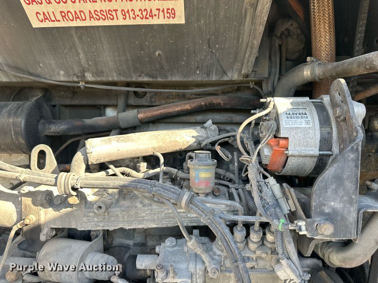 image for item DR2715 2005 Utility 3000R refrigerated van trailer