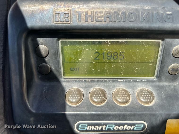 image for item DR2715 2005 Utility 3000R refrigerated van trailer