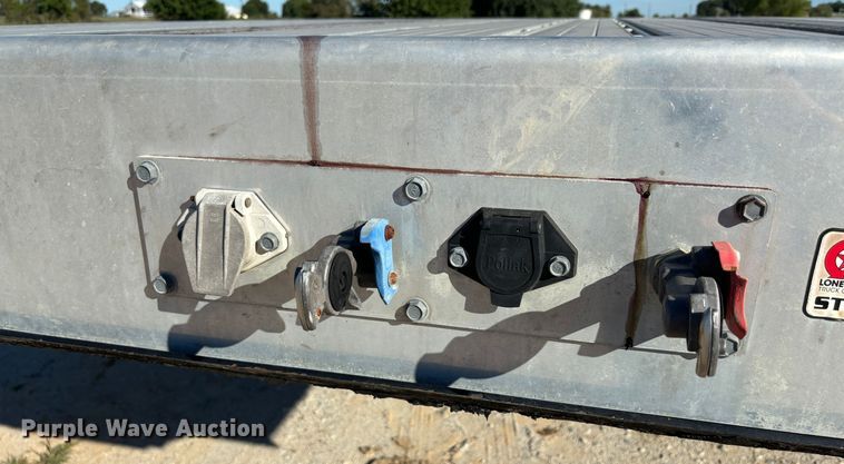 image for item DS2531 2018 Transcraft flatbed trailer