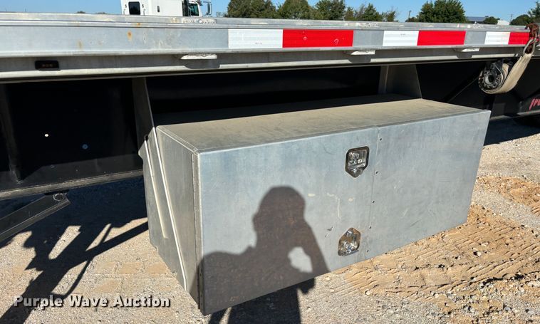 image for item DS2531 2018 Transcraft flatbed trailer