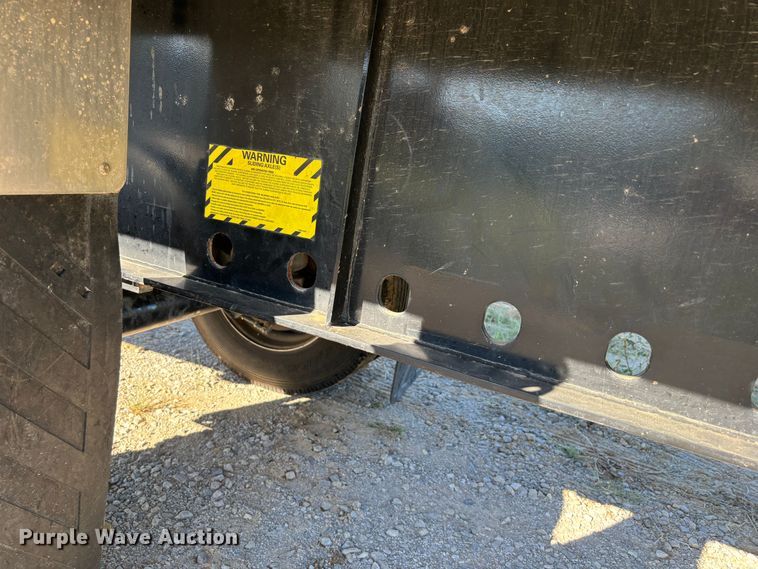 image for item DS2531 2018 Transcraft flatbed trailer