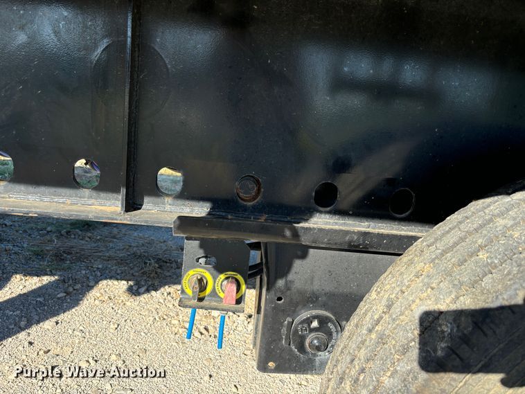 image for item DS2531 2018 Transcraft flatbed trailer