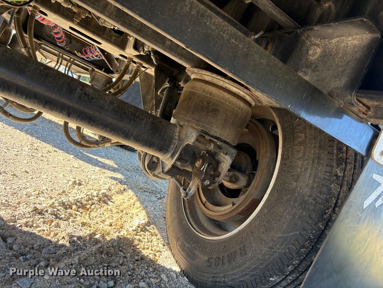 image for item DS2531 2018 Transcraft flatbed trailer