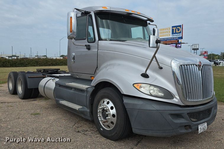 image for item DS4813 2014 International Eagle ProStar semi truck