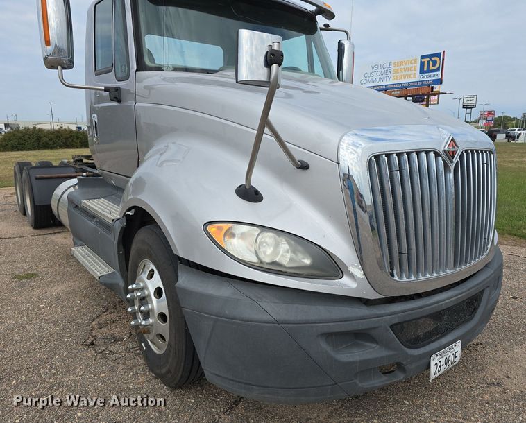 image for item DS4813 2014 International Eagle ProStar semi truck