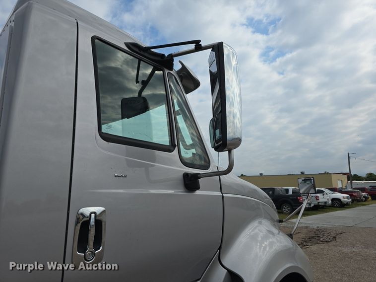 image for item DS4813 2014 International Eagle ProStar semi truck