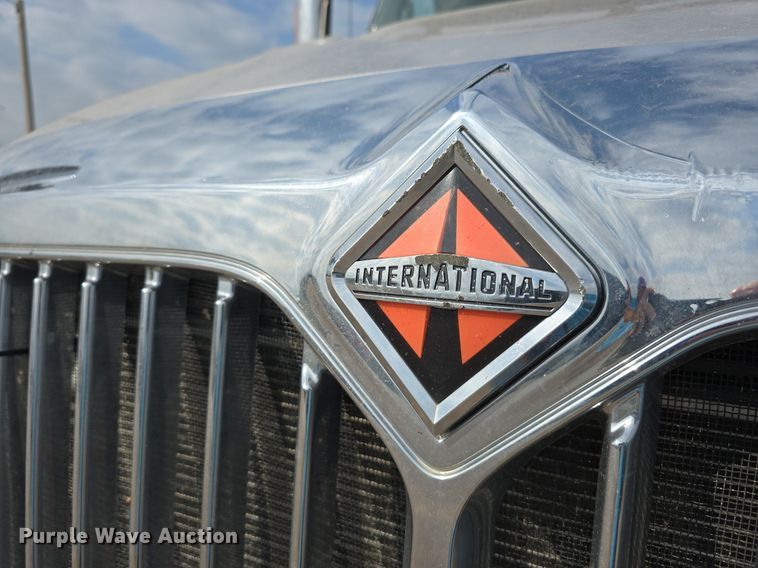 image for item DS4813 2014 International Eagle ProStar semi truck