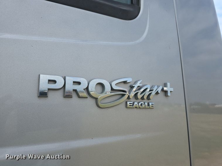 image for item DS4813 2014 International Eagle ProStar semi truck