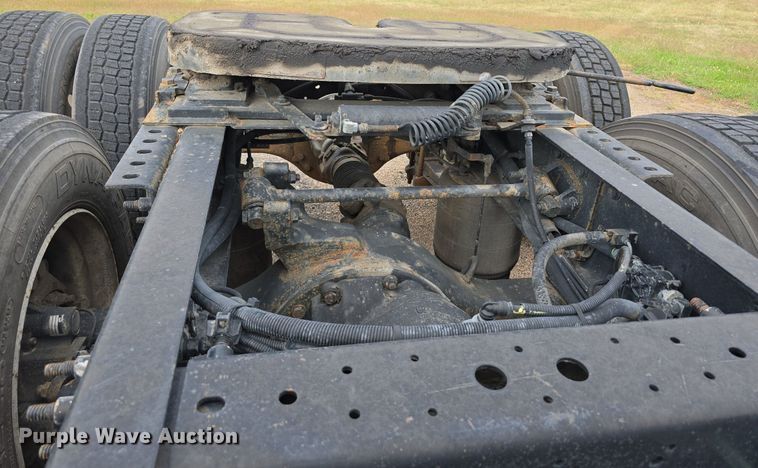 image for item DS4813 2014 International Eagle ProStar semi truck