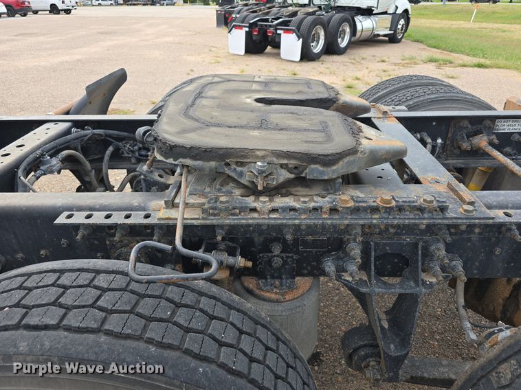 image for item DS4813 2014 International Eagle ProStar semi truck