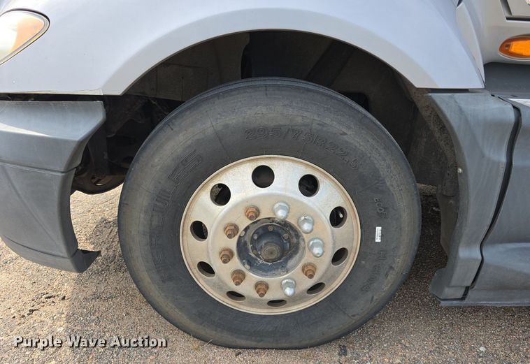 image for item DS4813 2014 International Eagle ProStar semi truck