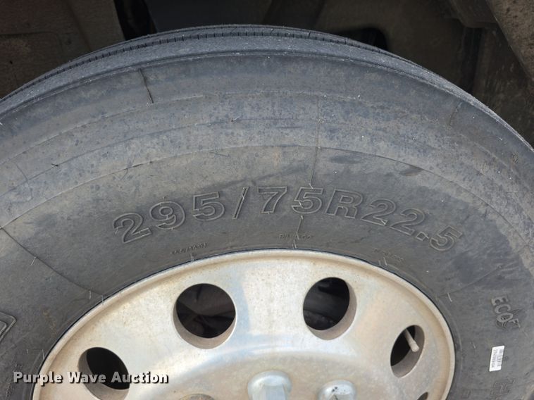 image for item DS4813 2014 International Eagle ProStar semi truck