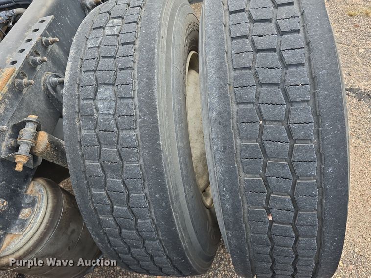 image for item DS4813 2014 International Eagle ProStar semi truck