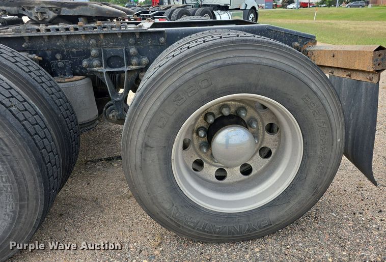 image for item DS4813 2014 International Eagle ProStar semi truck