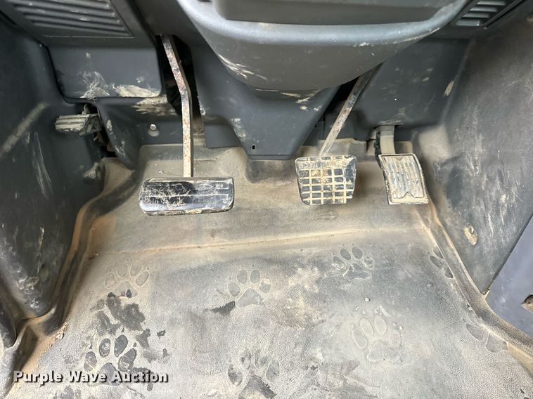 image for item DT2001 2009 Mack  CUX613 semi truck