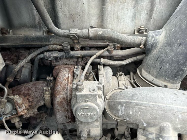 image for item DT2001 2009 Mack  CUX613 semi truck