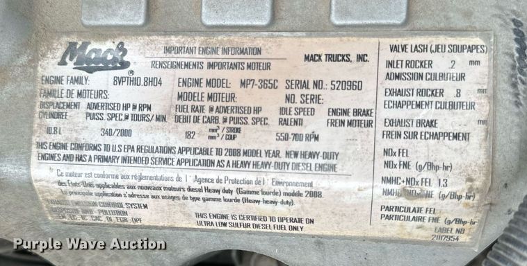 image for item DT2001 2009 Mack  CUX613 semi truck