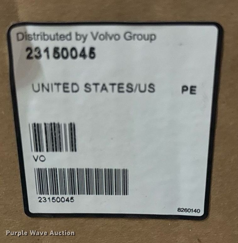 image for item DT2001 2009 Mack  CUX613 semi truck