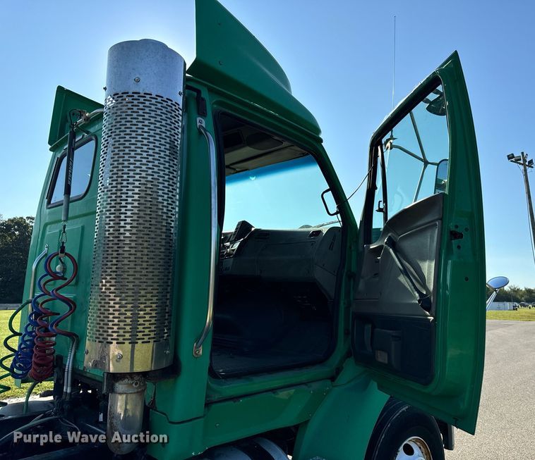 image for item DT2009 2007 Sterling  A-Line semi truck