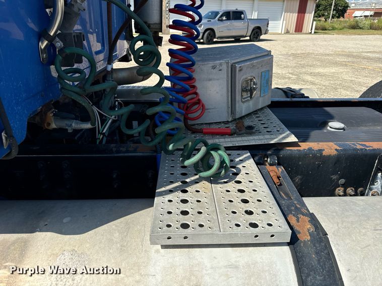 image for item DT2013 2005 Sterling  A-Line semi truck