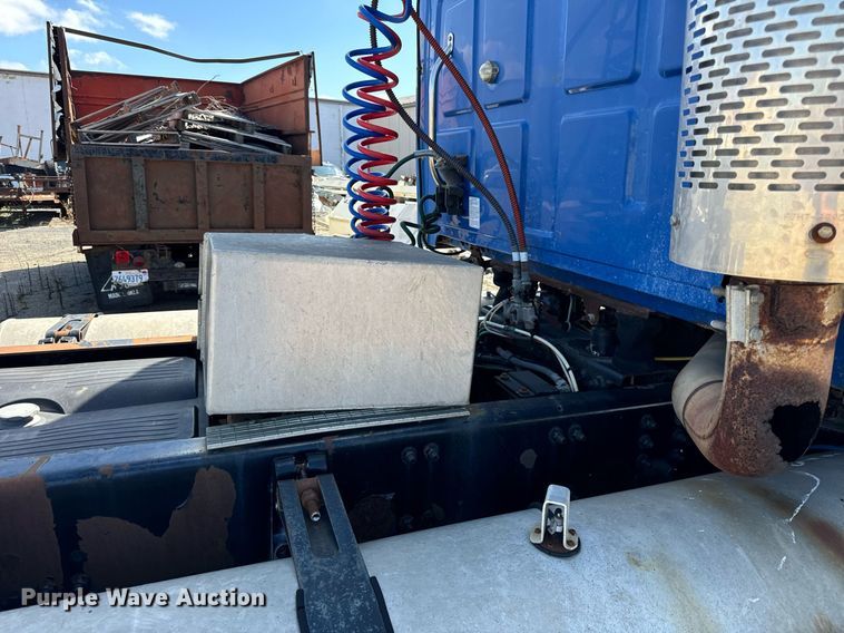 image for item DT2013 2005 Sterling  A-Line semi truck