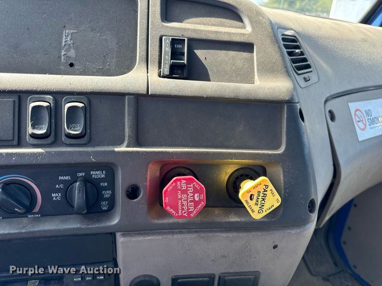 image for item DT2013 2005 Sterling  A-Line semi truck