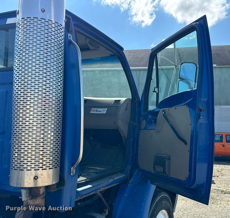 image for item DT2013 2005 Sterling  A-Line semi truck