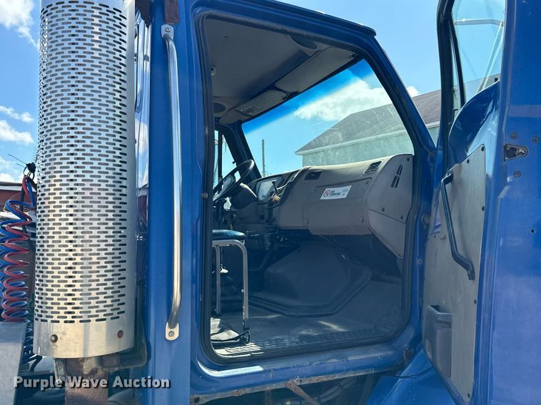 image for item DT2013 2005 Sterling  A-Line semi truck