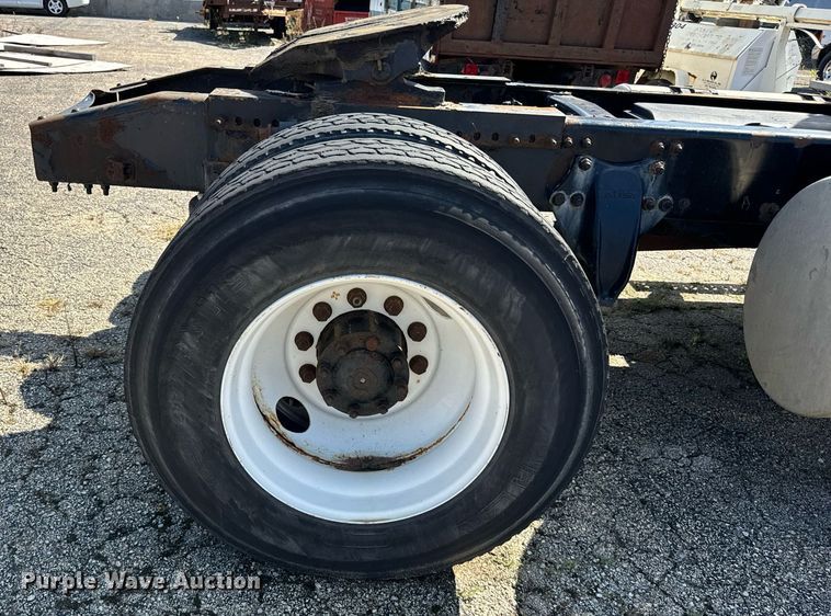 image for item DT2013 2005 Sterling  A-Line semi truck