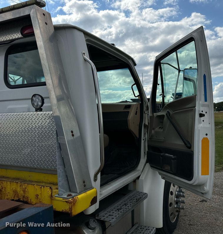 image for item DT2015 2006 Sterling  Acterra rollback truck