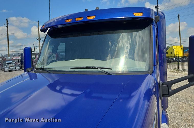 image for item DT5279 2021 Peterbilt 579 semi truck