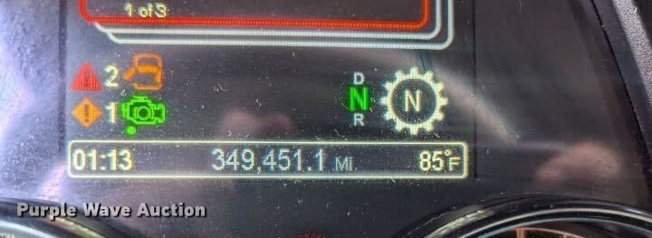 image for item DT5279 2021 Peterbilt 579 semi truck