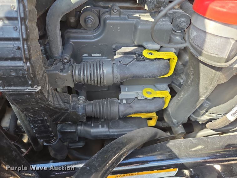 image for item DT5279 2021 Peterbilt 579 semi truck