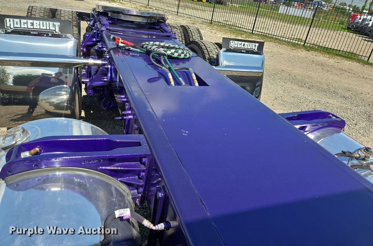 image for item DT5281 2019 Peterbilt 579 semi truck