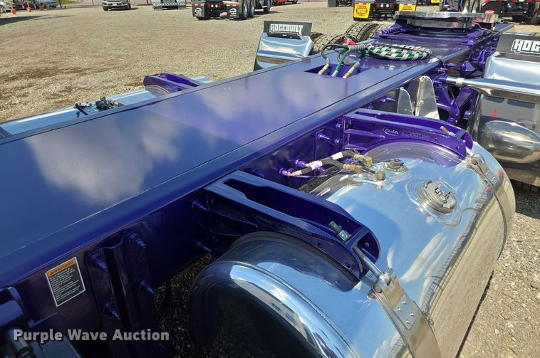 image for item DT5281 2019 Peterbilt 579 semi truck