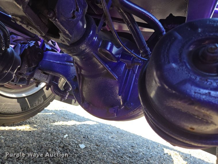 image for item DT5281 2019 Peterbilt 579 semi truck