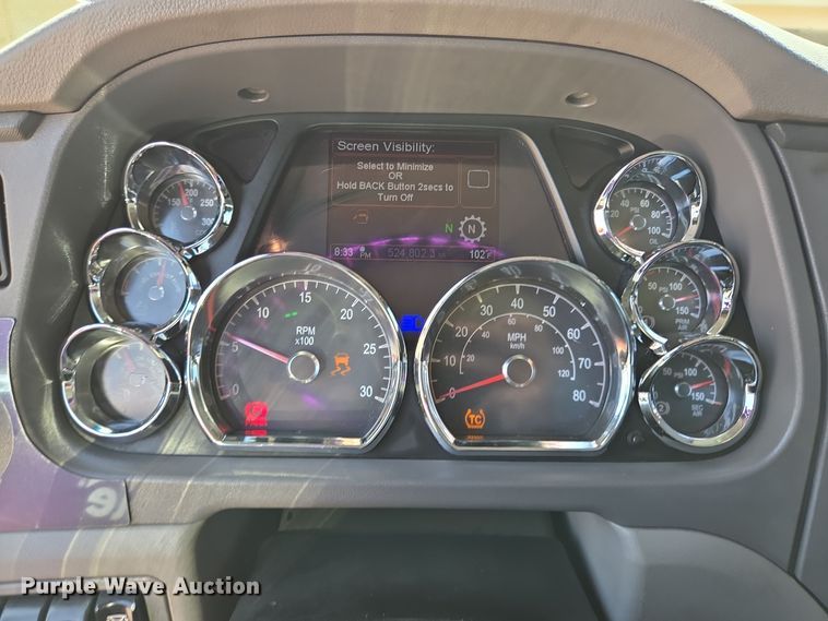 image for item DT5281 2019 Peterbilt 579 semi truck