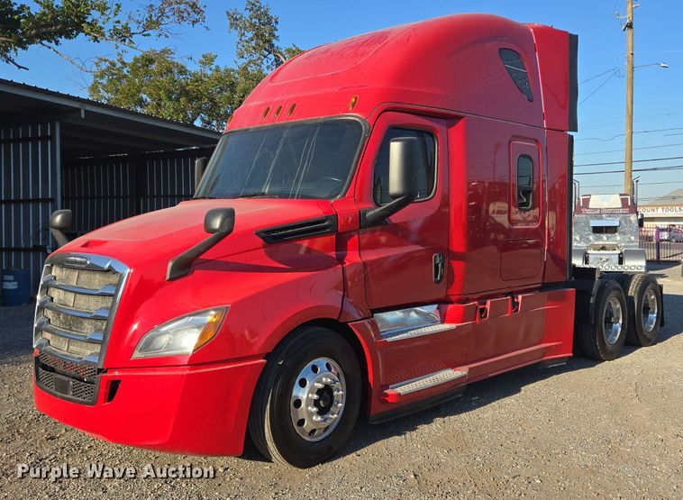 image for item DT5286 2022 Freightliner  Cascadia  semi truck
