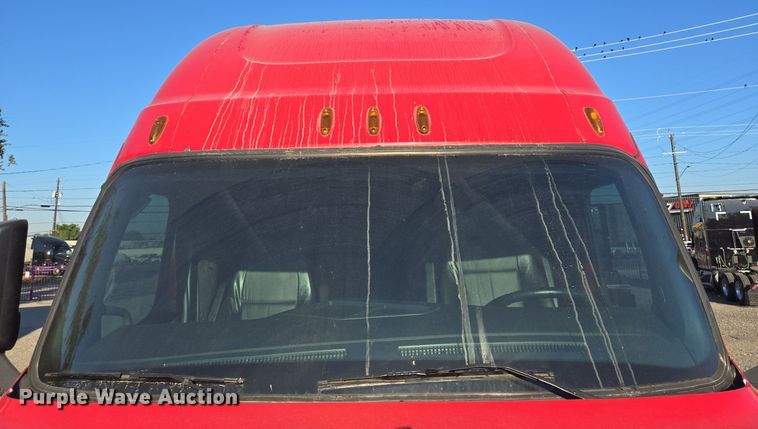 image for item DT5286 2022 Freightliner  Cascadia  semi truck