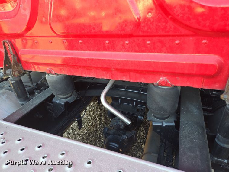 image for item DT5286 2022 Freightliner  Cascadia  semi truck