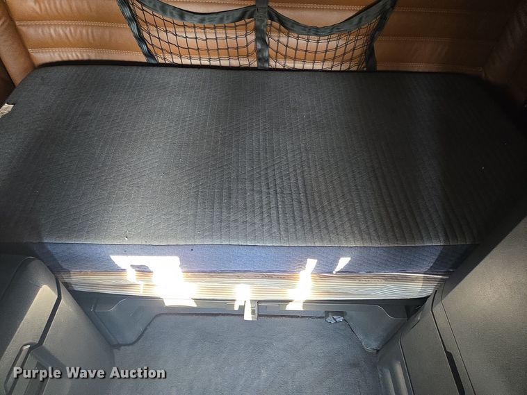 image for item DT5286 2022 Freightliner  Cascadia  semi truck